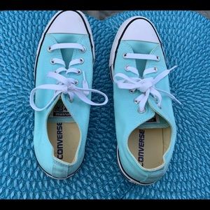 Converse All Star size 9 Like New!